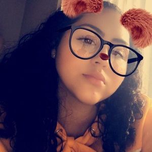 Meet your Posher, Alexandria